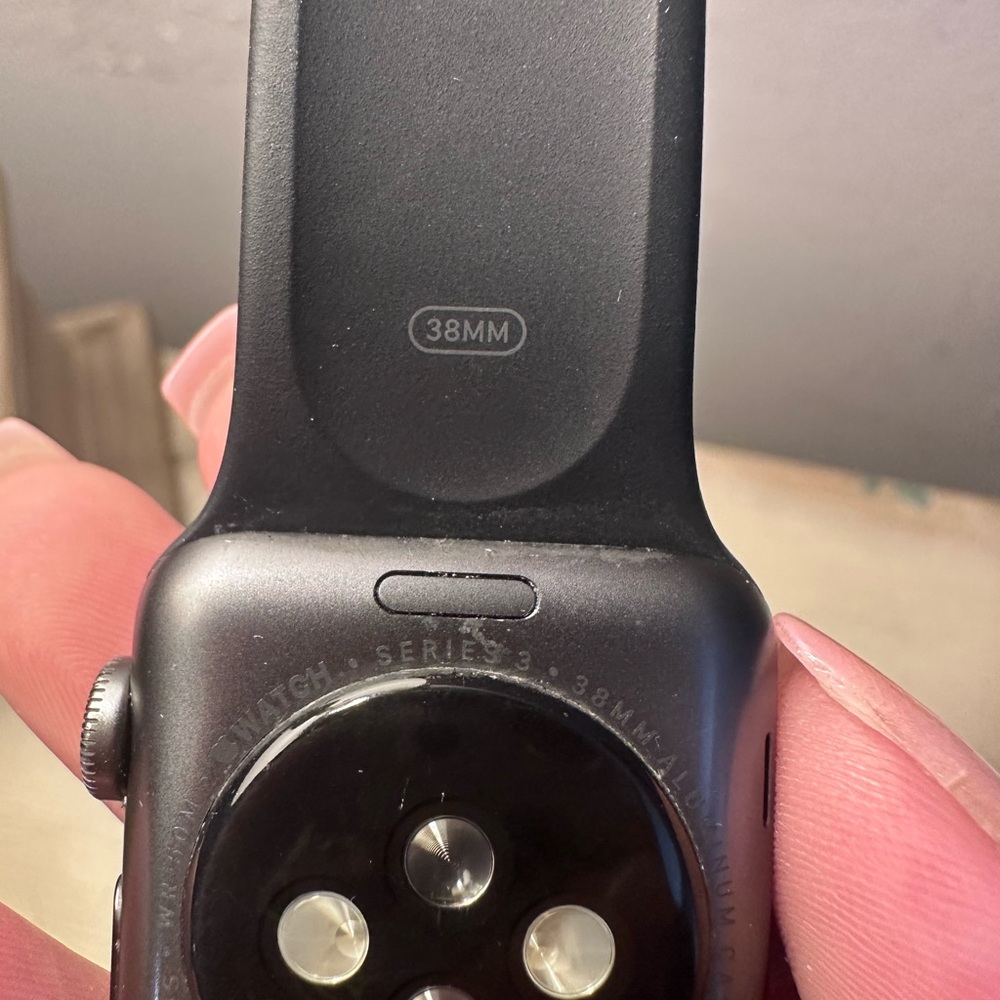 Apple Watch Series 3 38mm, Aluminum Case - Picture 8 of 10